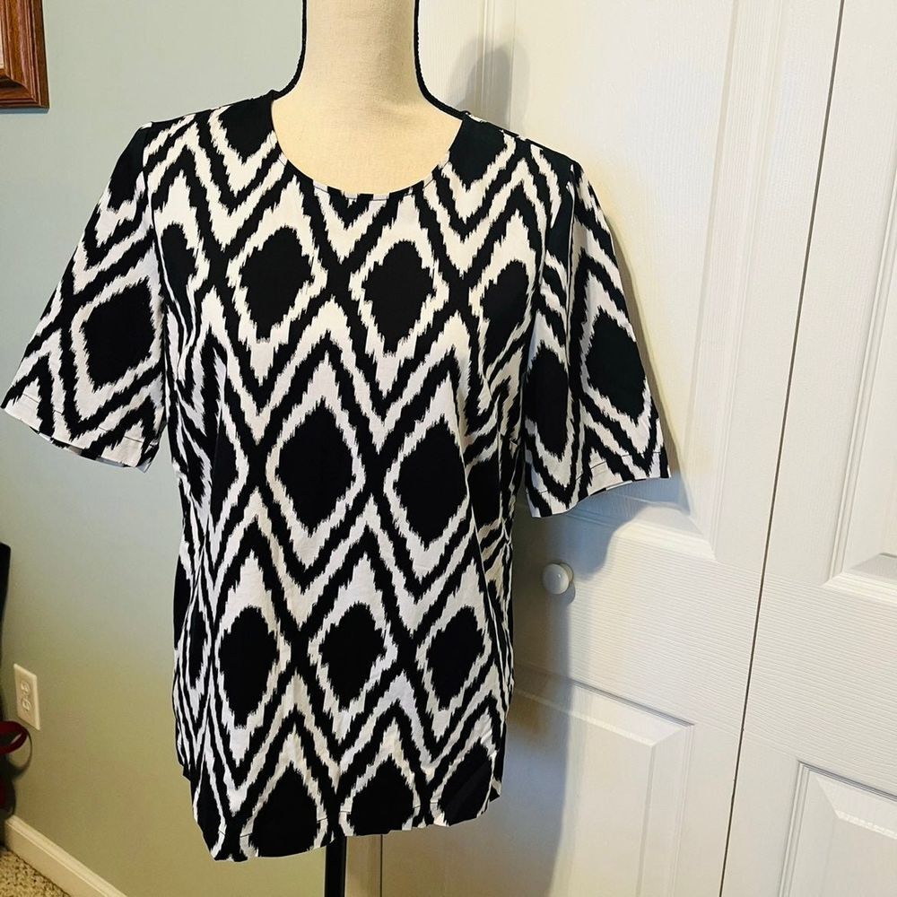 TALBOTS Womens Size 10 Black White Cotton Blouse Top Short Sleeve Popover - Picture 2 of 11